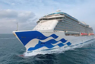Majestic Princess акостира принудително заради 800 заразени с Covid