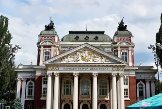 Над 200 събития в 13 града в петата Нощ на театрите у нас