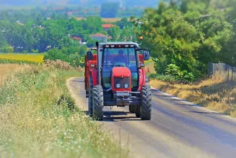 Фермери излизат на протест с техниката