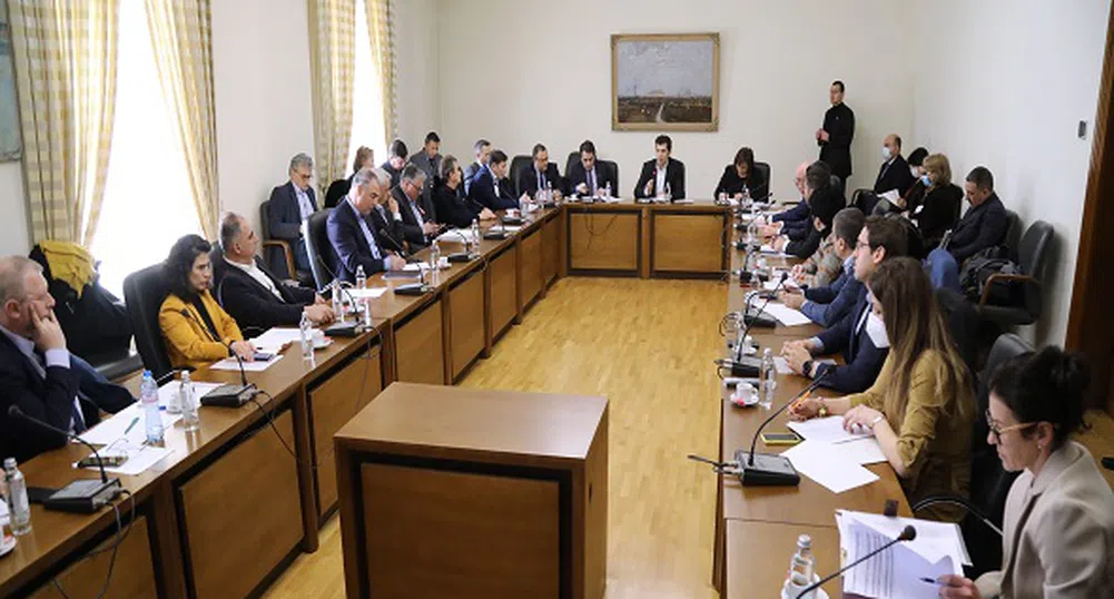 Държавата изкупува необходимите за населението количества зърно