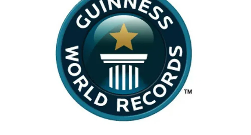 Историята на мъжа с 516 телесни модификации и 481 пиърсинга (видео)