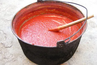 55% от българите правят зимнина, половин милион са клали прасе