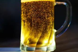 Халбата на Ед Шийран от Октоберфест е продадена за близо 2000 евро