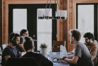 Пет манипулативни неща, които казвате на работа