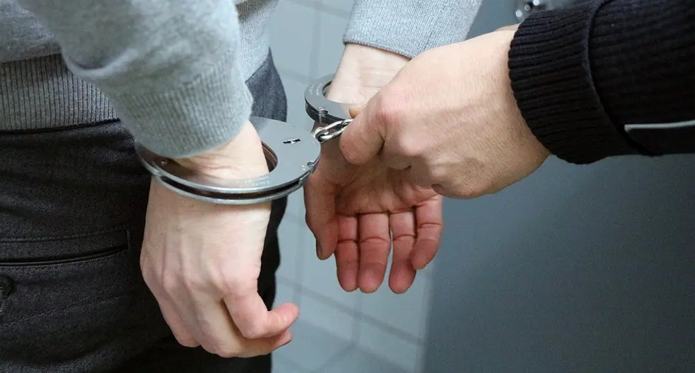 Българин забъркан в интернет измами за милиони на Острова