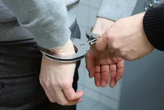 Българин забъркан в интернет измами за милиони на Острова
