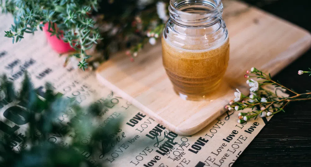 Mastercard и Pollenity създават програма, подпомагаща пчеларите в България