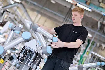 Коботите на Universal Robots могат да се внедрят във всяка индустрия