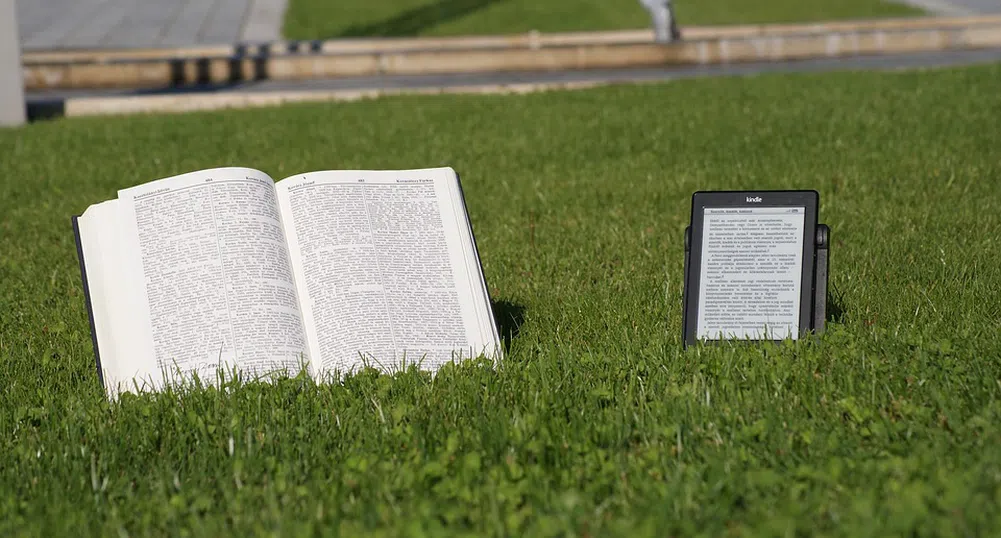 Хартиена или електронна книга: Кой доминира на пазара?