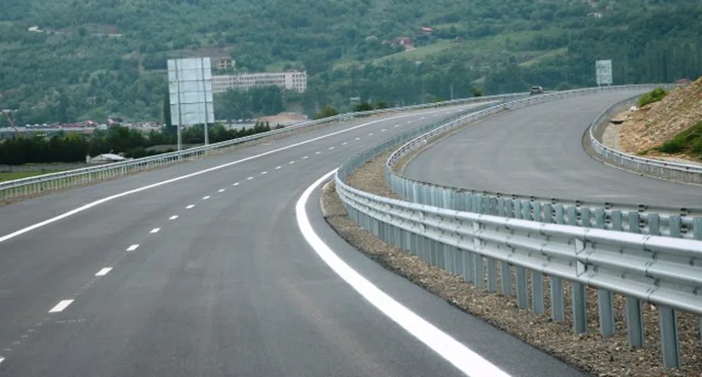 Въвеждат се временни ограничения на движението по магистрала Струма