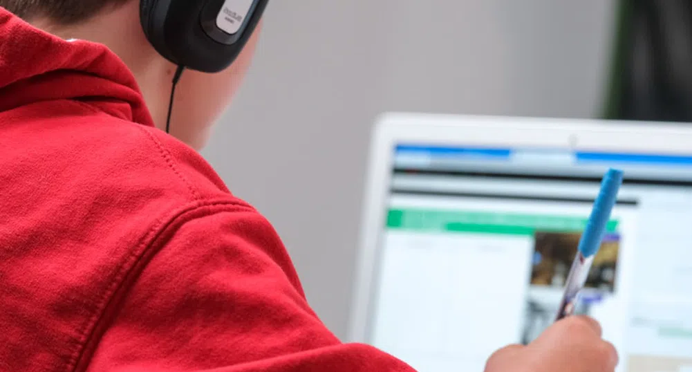 МОН чака данни от РЗИ-София, за да реши дали ще се учи онлайн