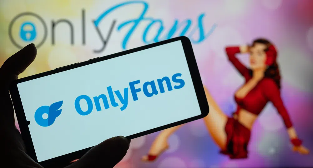 „Плати, за да си обожаван": Колко струват емоционалните връзки в OnlyFans?