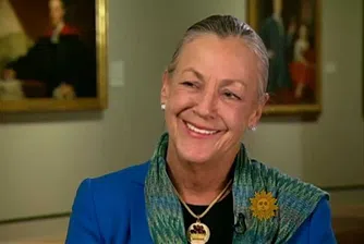 Как най-богатата жена в САЩ харчи парите си