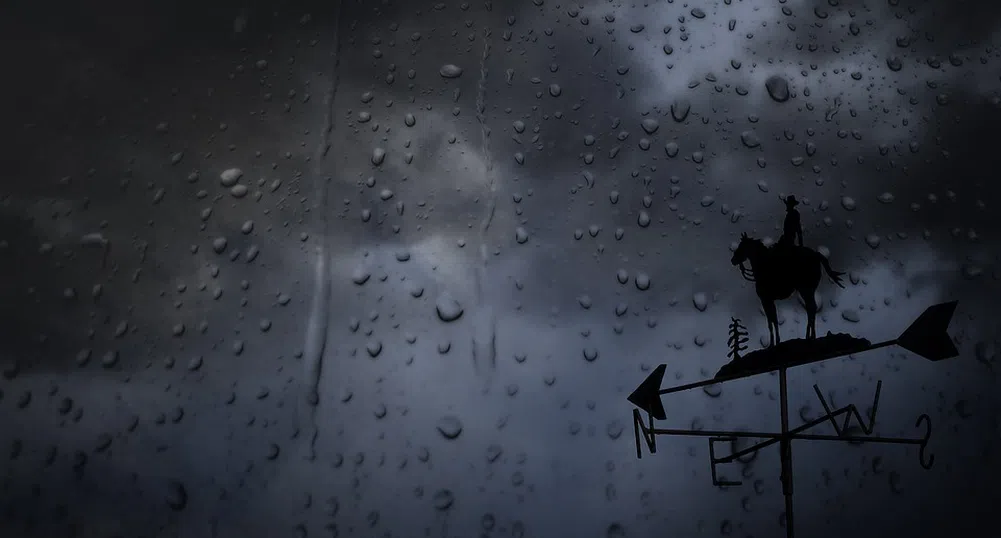 Оранжев код за дъжд и вятър в четири области днес