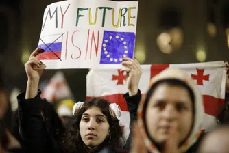 Задържаните при протестите в Тбилиси са освободени, митингите продължават