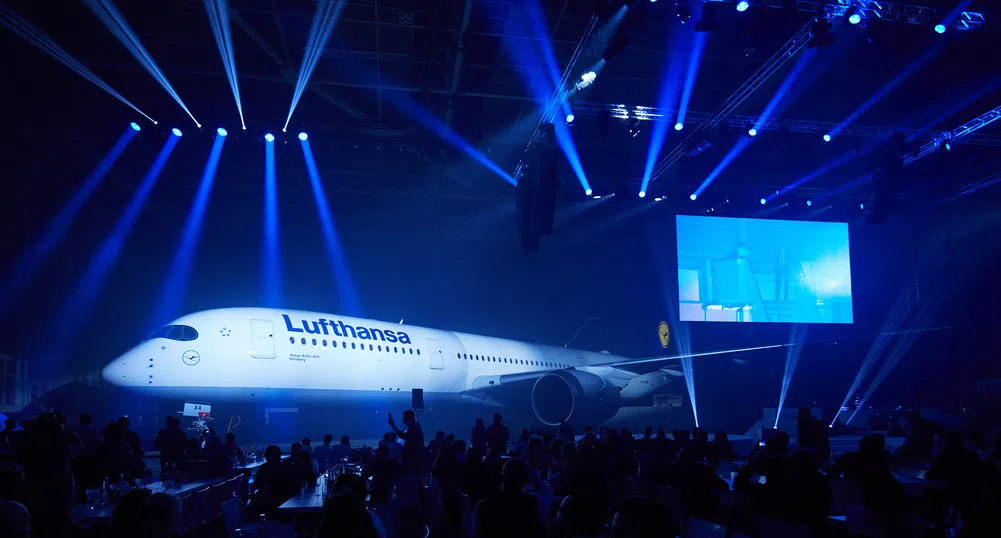 Зрелищно шоу в чест на новия A350-900 на Lufthansa