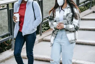 Пекин затвори молове, училища и ресторанти заради Covid-19