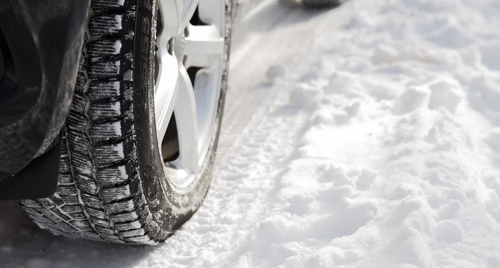 Аварирал румънски ТИР затруднява движението на АМ „Хемус“ в посока София