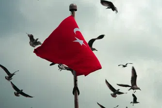 Турската лира е на рекордно ниско ниво преди решението за лихвения процент