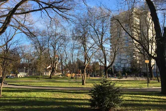 Отварят столичните паркове от утре
