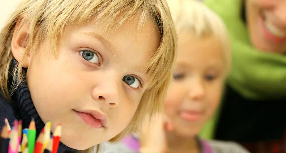Училищата ще осигуряват интернет за социално слаби ученици