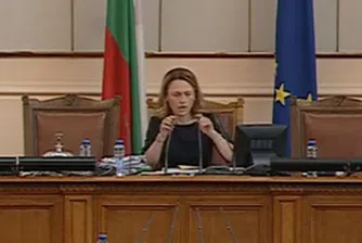 Ива Митева: Разколебана съм от политиката