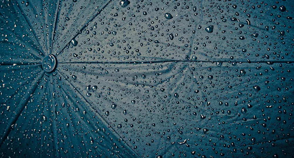 Жълт код за обилни валежи в седем области на страната