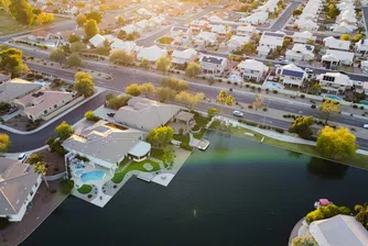 Цените на жилищата в три американска града скачат най-малко с 25% за година