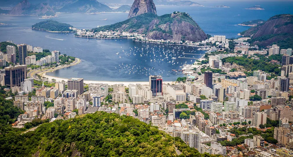 Бразилски проститутки искат да бъдат приоритетно ваксинирани срещу COVID-19