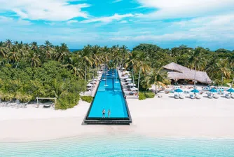 10 прелестни басейна, край които ще забравите за жегата