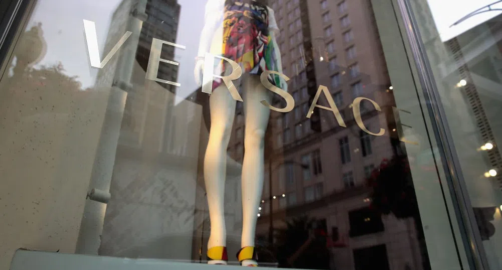 Три въпроса за луксозната мода след придобиването на Capri от Tapestry