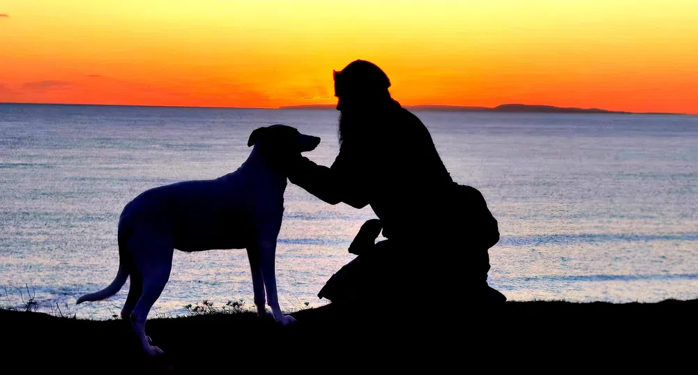 Човекът, който обикаля Великобритания пеша, за да победи депресията