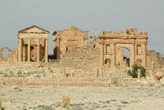 Най-малко 20 ранени при атентат в Тунис