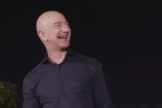 Безос заяви, че харчи повече за климата, отколкото за космически пътувания