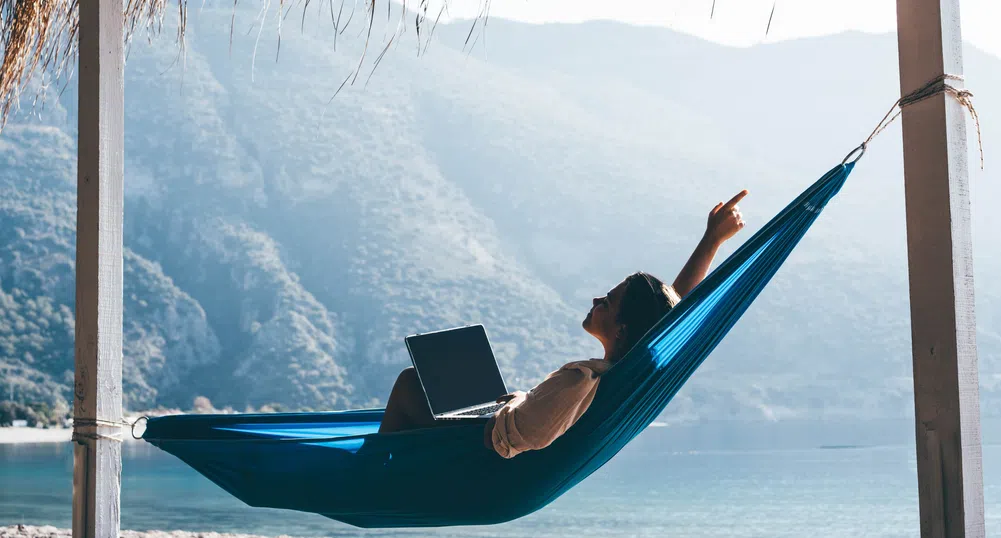 Чувство за вина преследва младите, когато не работят по време на ваканция