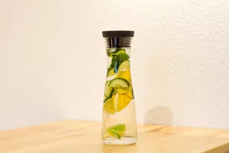 Вода Саси: Как да приготвите легендарната напитка за отслабване