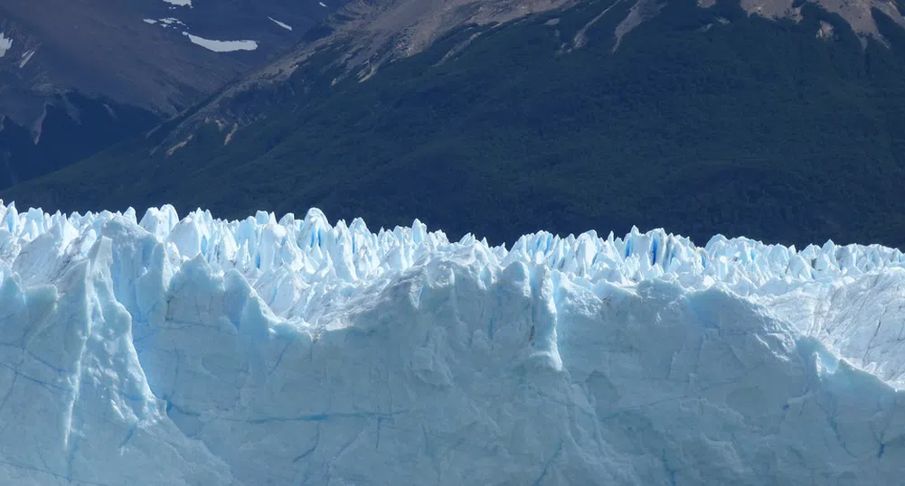 Круиз с вярващи в плоскостта на Земята ще търси „Ледената стена“