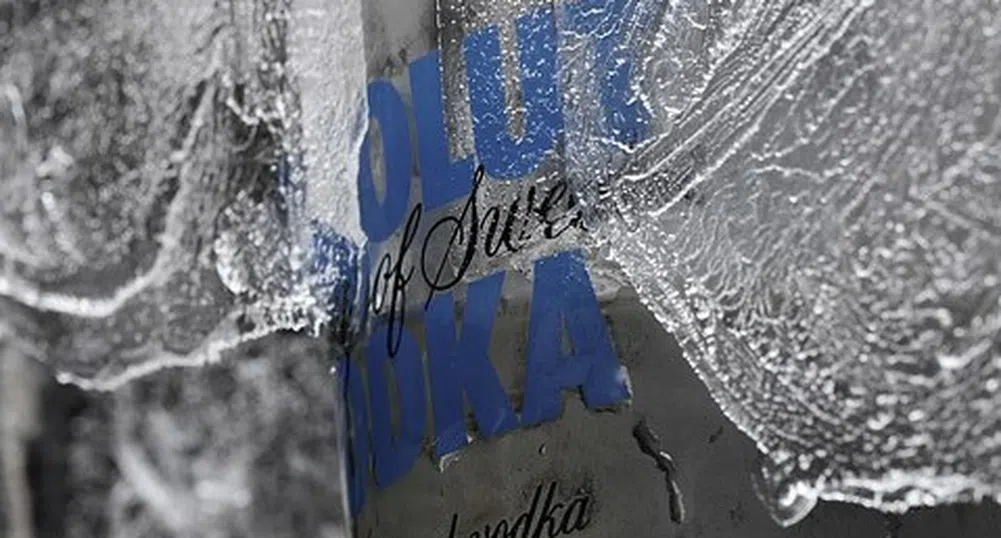 Pernod Ricard спира изцяло износа на водка Absolut за Русия