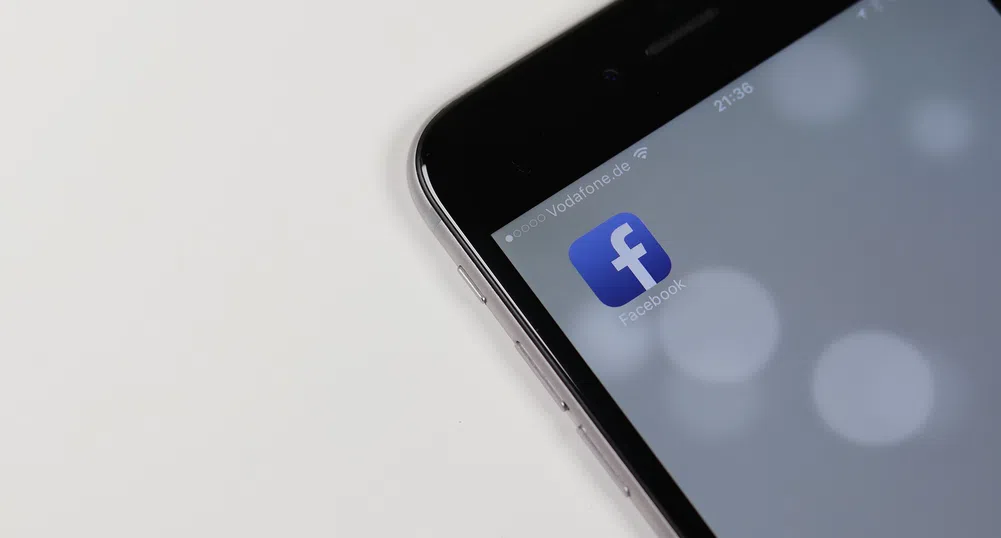 Facebook спира политическата реклама седмица преди изборите в САЩ