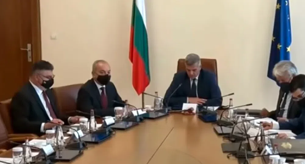 Служебното правителство назначи 24-ма нови областни управители