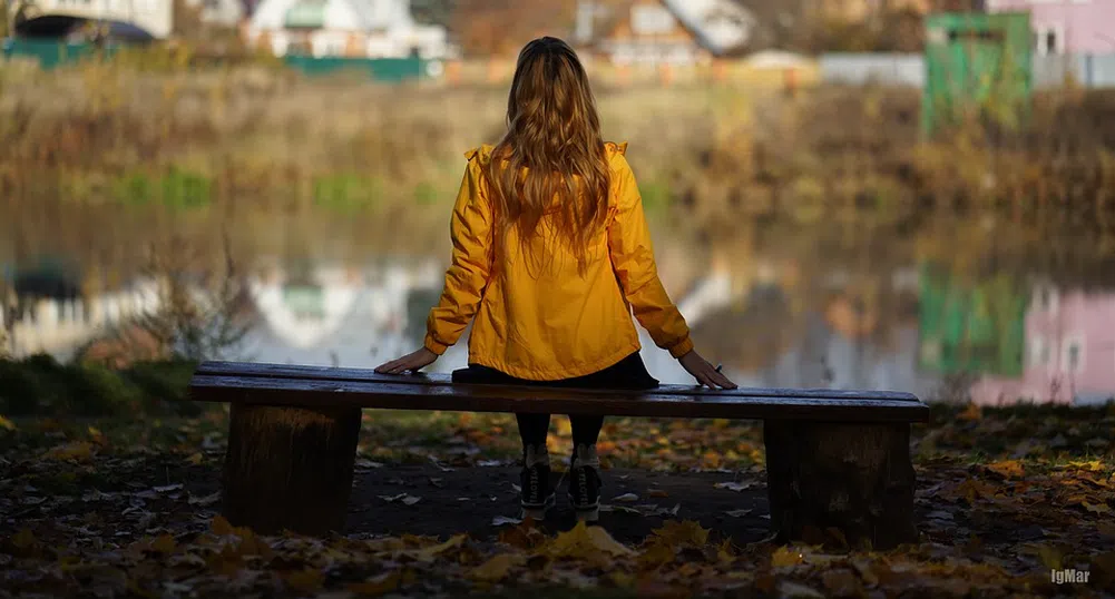 Изправената стойка при седене ни прави по-щастливи