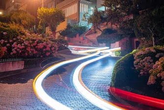 Това е една от най-криволичещите улици в света