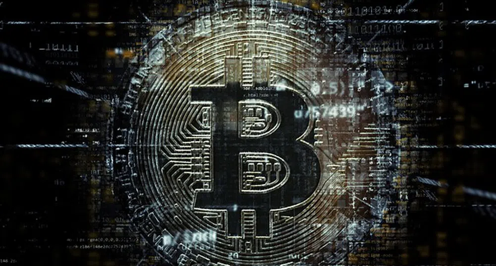 Биткойнът удари 13-месечно дъно