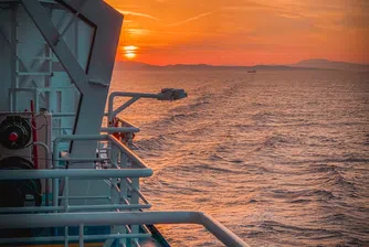 9 българи са в неизвестност след пожара на ферибот в Йонийско море