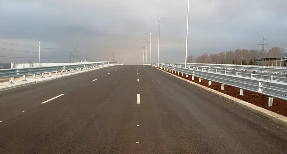 Утре се пуска движението по 1,7 км участък от Южната дъга на СОП