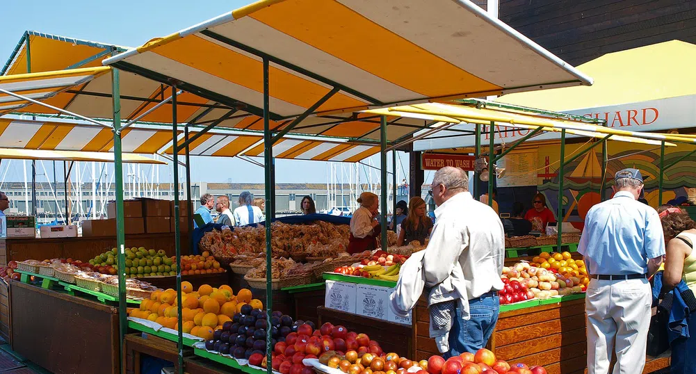 Цените на хранителните стоки на едро у нас продължават да спадат