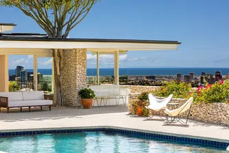 Вече може да наемете  къщата на Елвис Пресли в Лос Анджелис