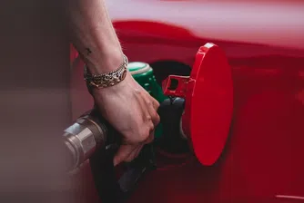 НАП: Отстъпка от 25 ст. при зареждане на гориво ще има до 31 декември