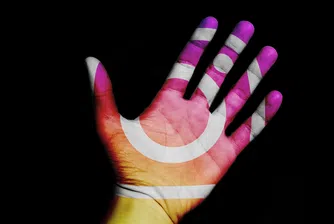 Facebook разработва Instagram за деца