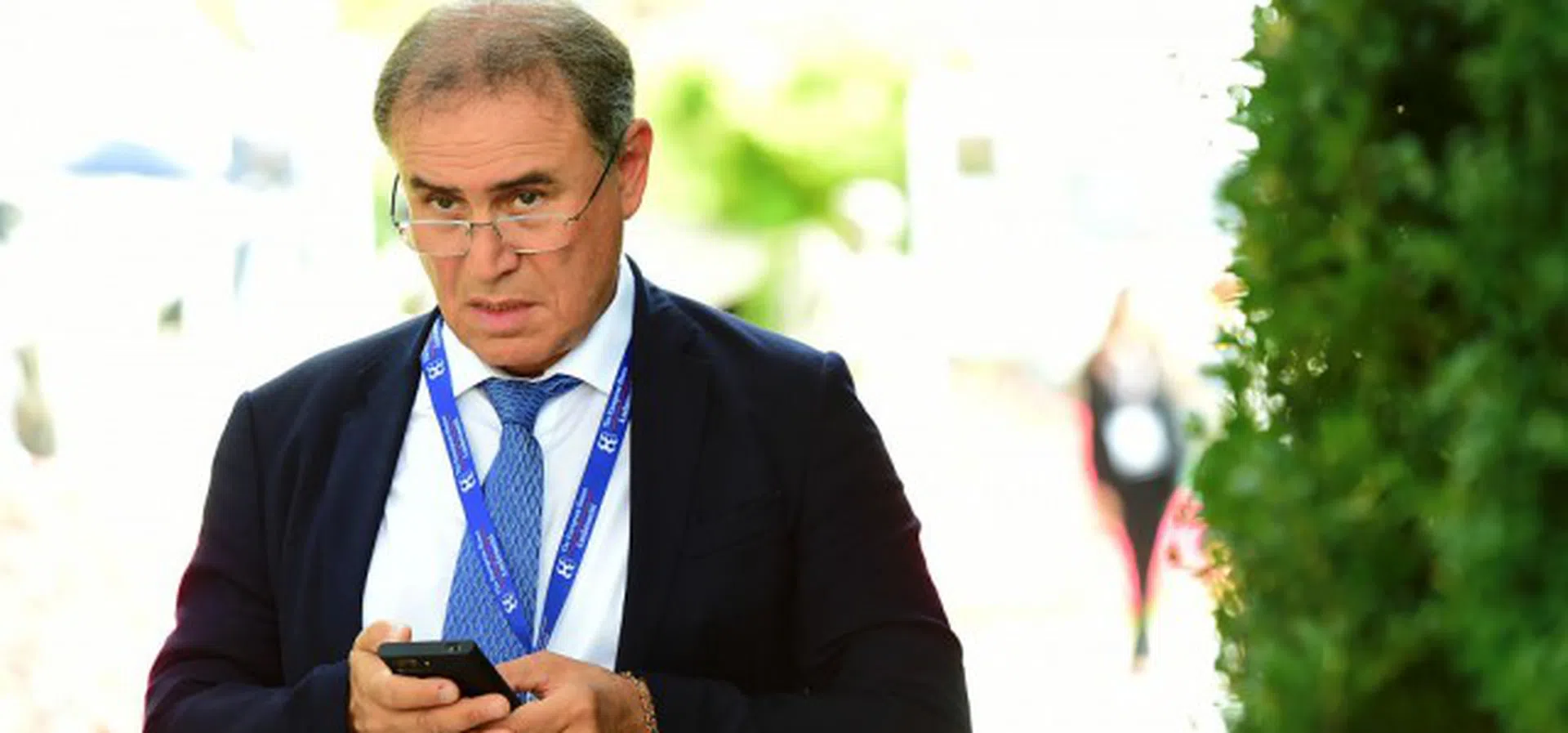 Рубини: Тръмп вероятно ще ескалира конфликта с Иран – рискът е стагфлация като през 70-те